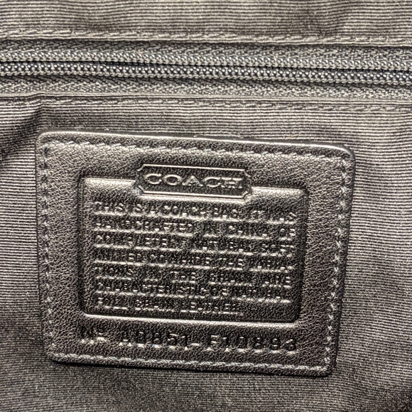 Coach F10893 pebble leather soft black purse EUC - Picture 4 of 6